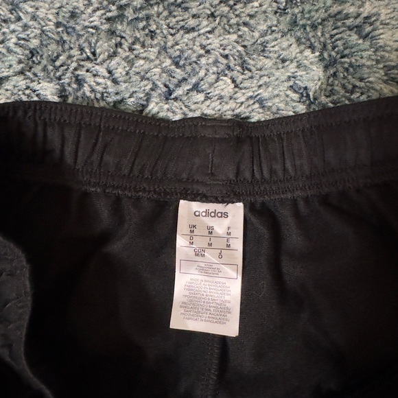 Rare Adidas Essentials Basics Medium Black Track Pants - Picture 5 of 5